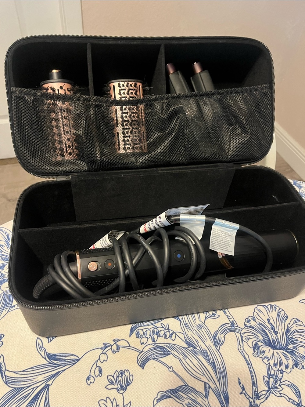 Shark Flexstyle Corded Hot Air Styler with Rose Gold Barrels 4 attachments/case